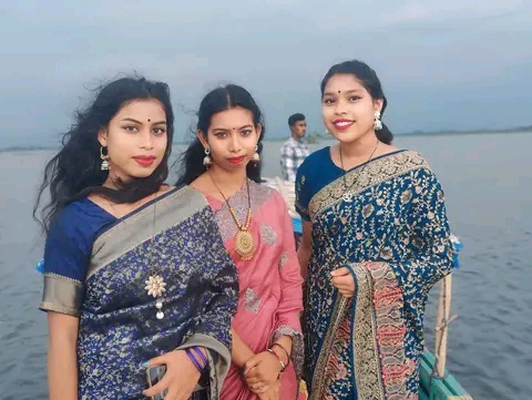 নওগাঁর কক্সবাজারে ভিড় জমাচ্ছেন দর্শনার্থীরা