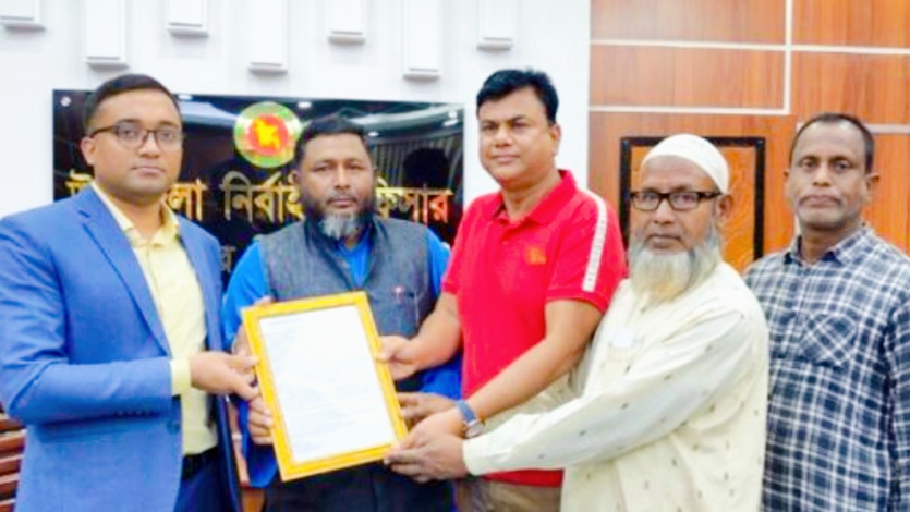 ডোমারে ইট প্রস্তুতকারী মালিক সমিতির স্মারকলিপি প্রদান
