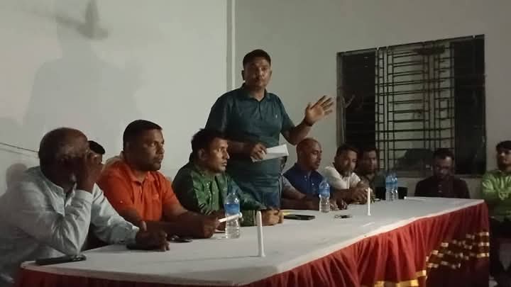 কালিয়াকৈর পৌর শ্রমিক দলকে শক্তিশালী ও গতিশীল করার লক্ষ্যে প্রস্তুতিসভা অনুষ্ঠিত